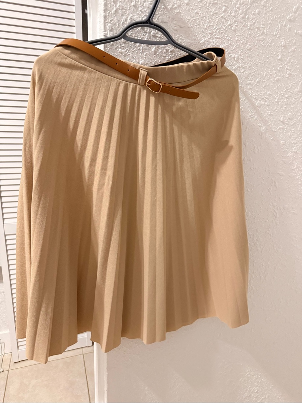 Classic Pleated Beige Skirt with Belt